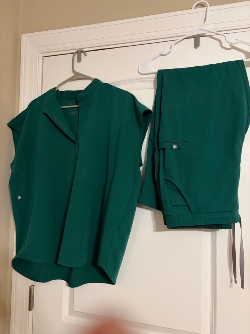 Women's Figs Emerald Green Scrub Set Top & Pants
